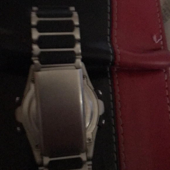 Watch - Picture 4 of 4